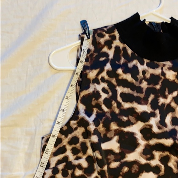 ✨NEW✨Top - Picture 4 of 6